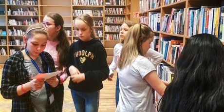 Powiększ grafikę: klasa-va-odwiedzila-pedagogiczna-biblioteke-wojewodzka-166135.jpg