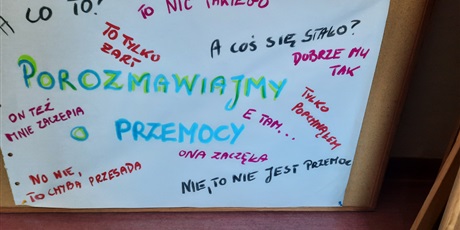 Powiększ grafikę: porozmawiajmy-o-przemocy-714961.jpg